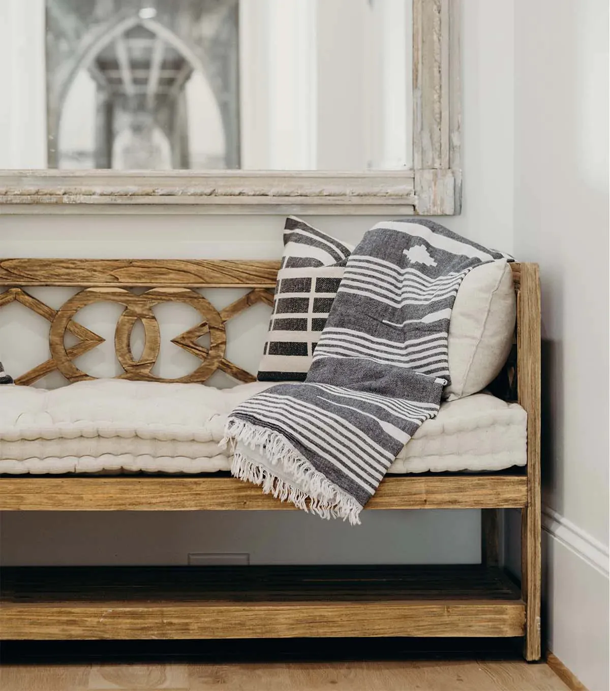 Arrow Fleece Lined Throw - Ecru with Dark Grey